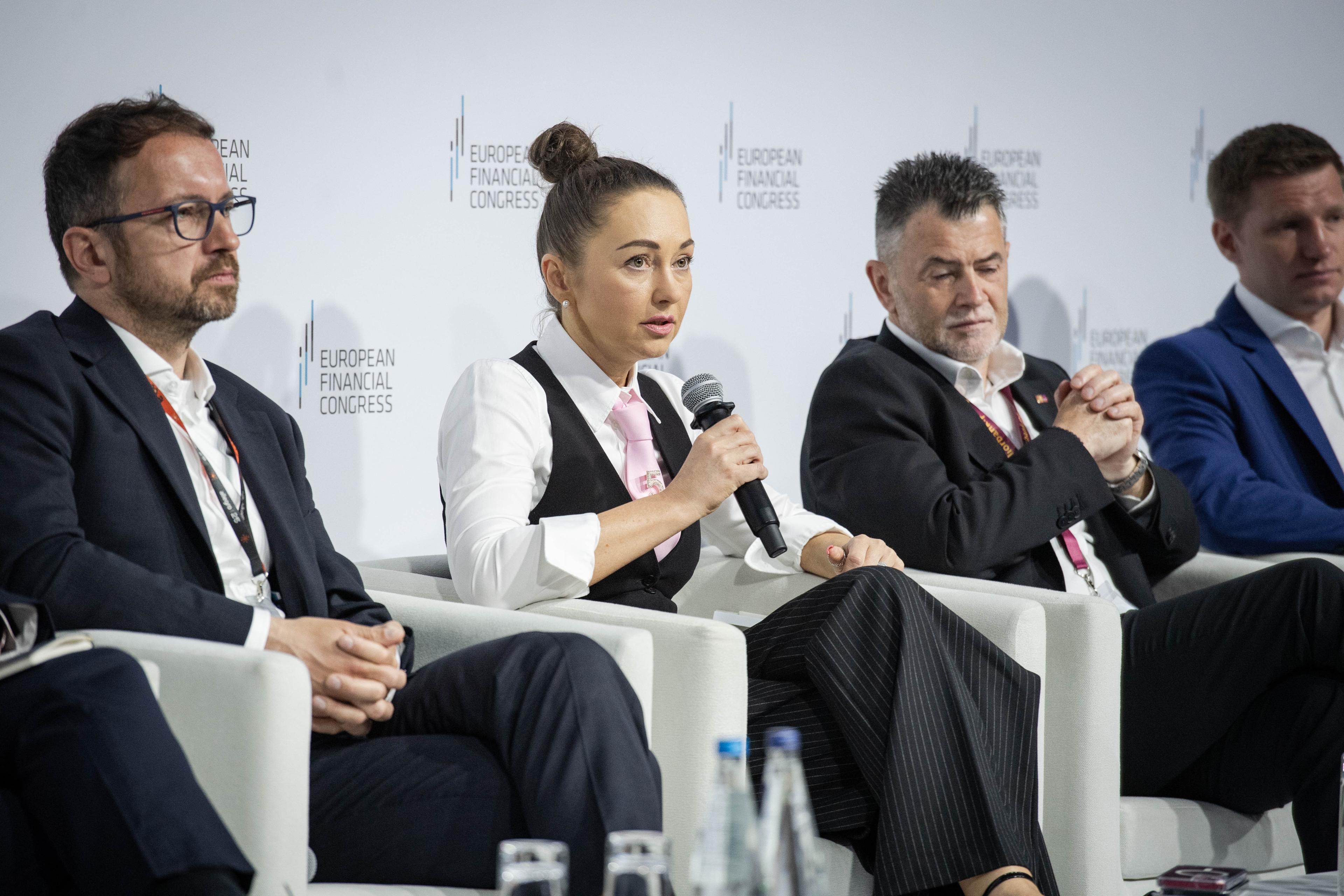 Agnieszka Kowalska with microphone