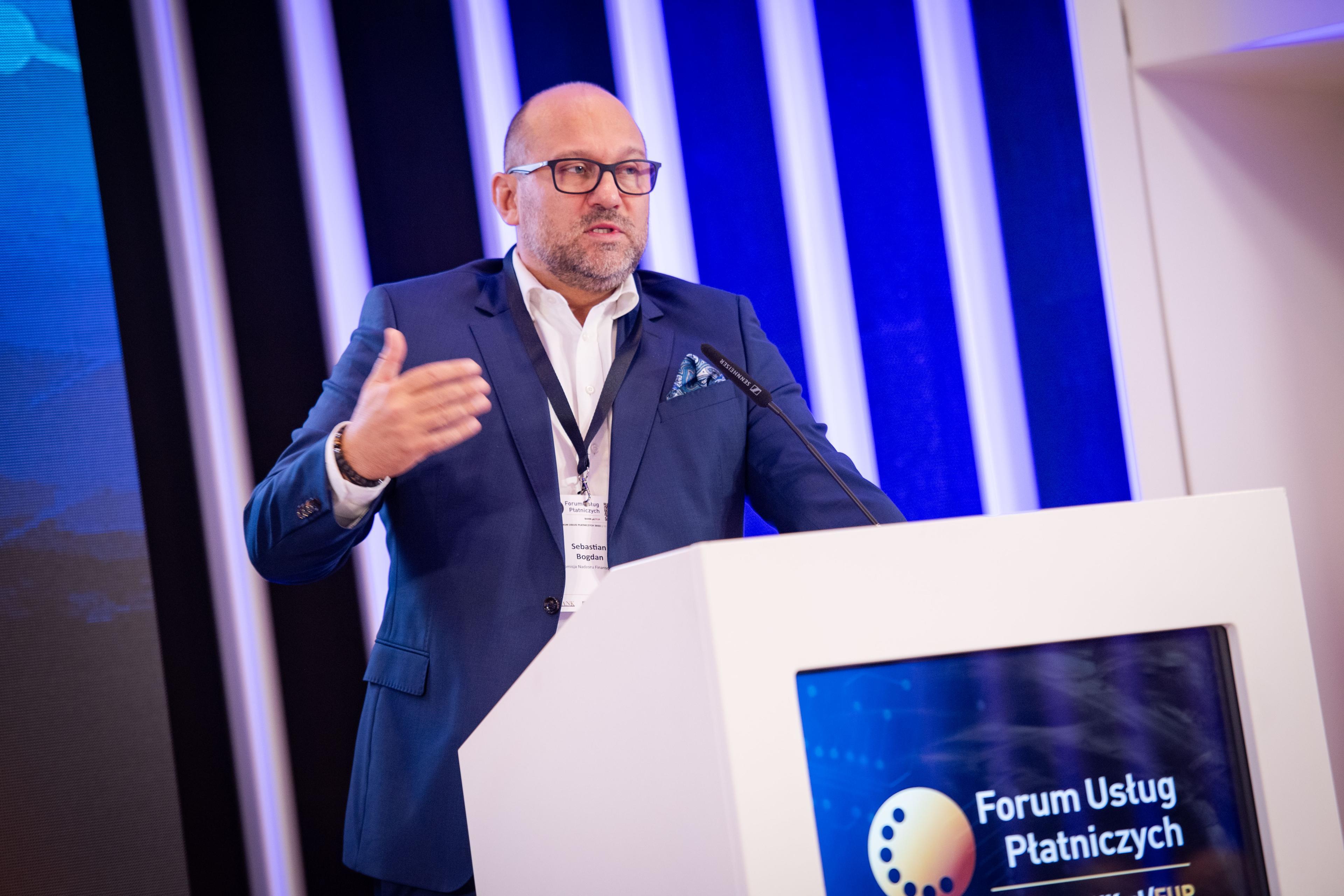 Another photo of Sebastian Bogdan