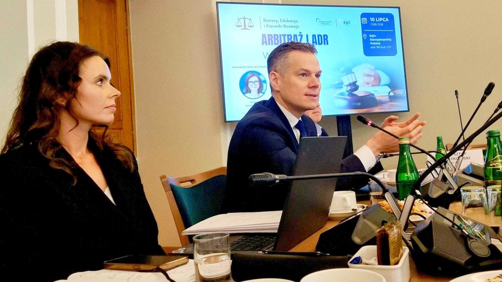 Jacek Jastrzębski w Sejmie RP wziął udział w konferencji na temat arbitrażu i ADR w Polsce