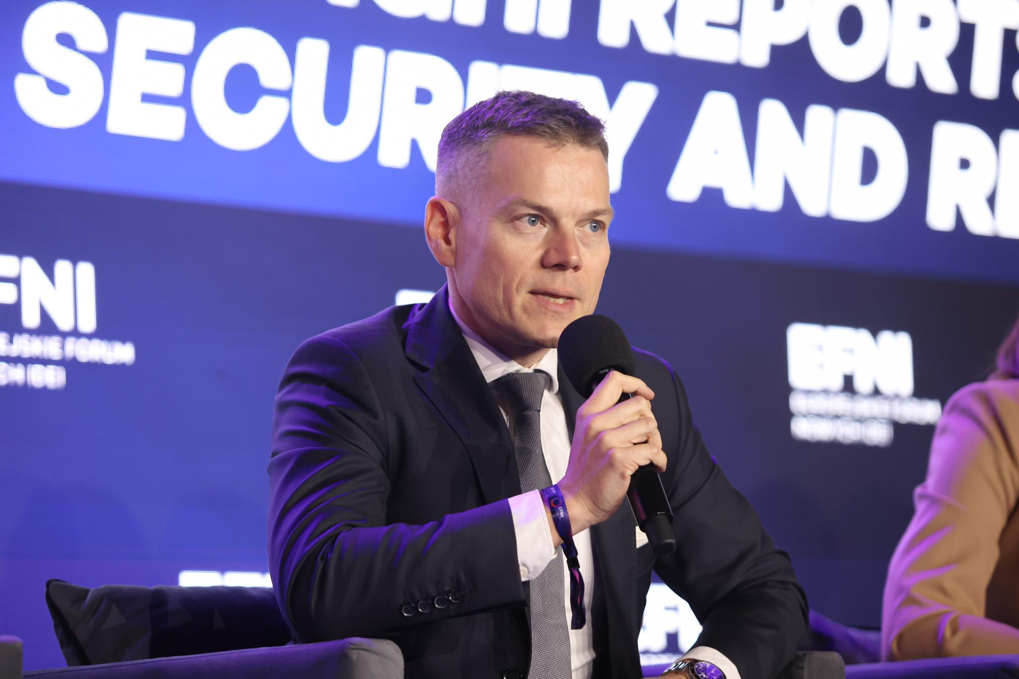 Jacek Jastrzębski with microphone