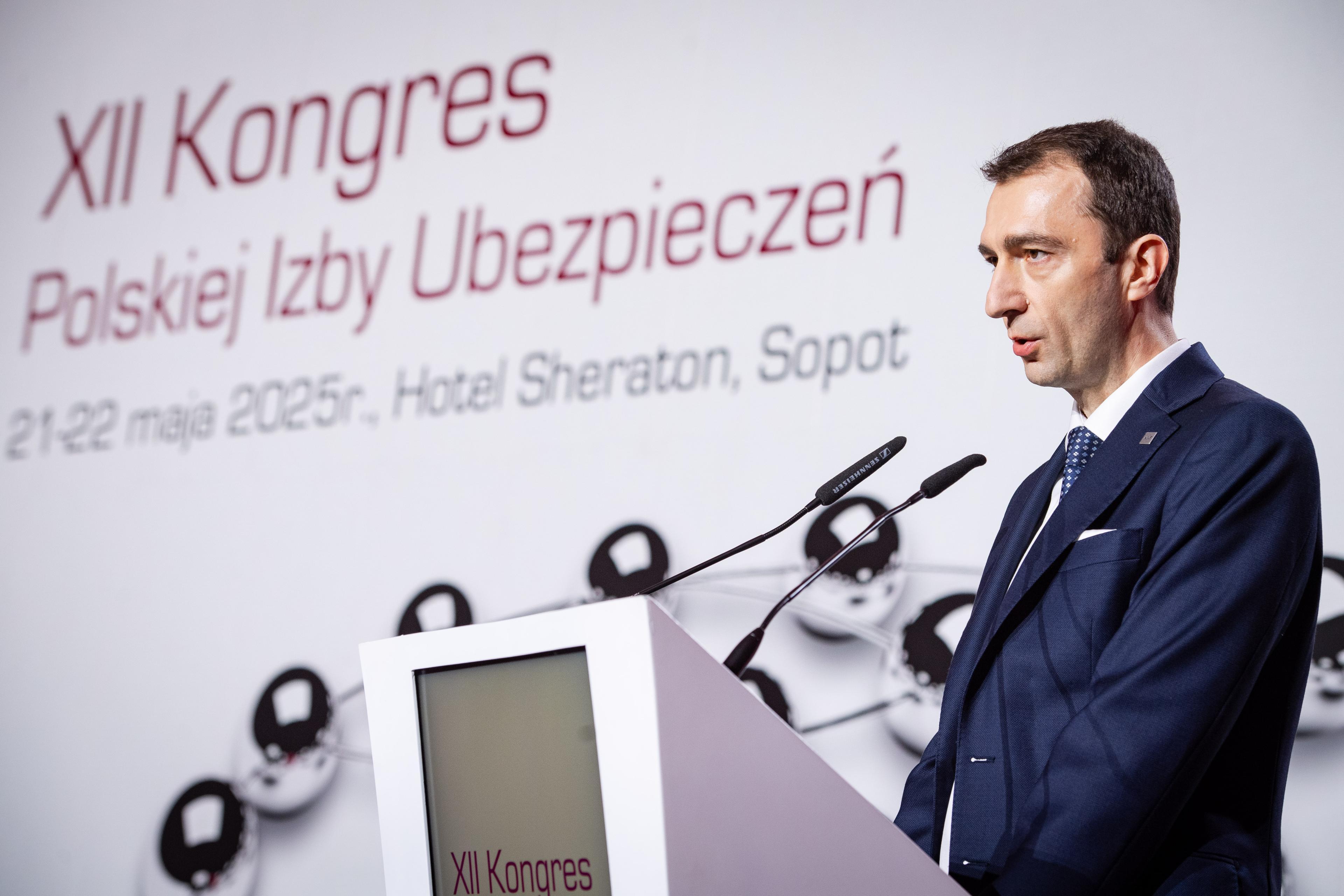 Krystian Wiercioch speaks to microphone