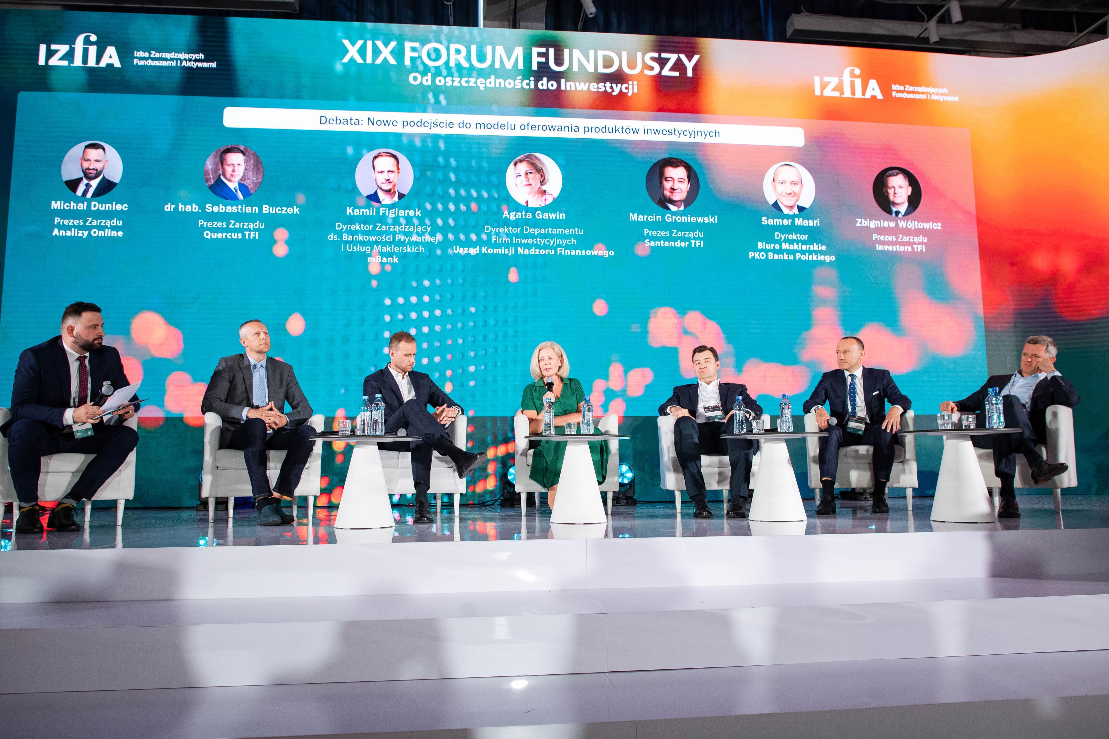 Representatives of the UKNF at 19th IZFiA Forum 8
