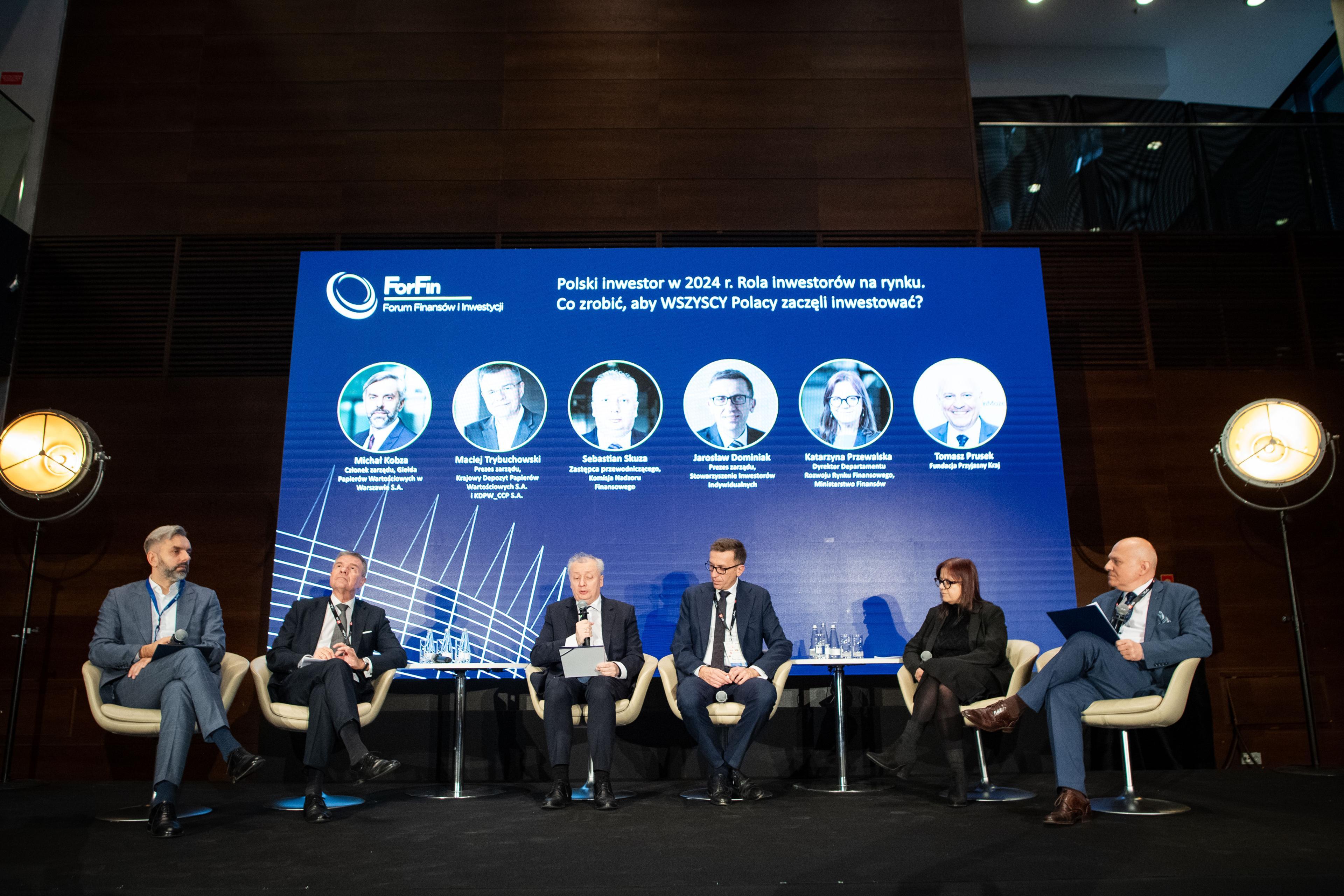 photo of panelists on the stage