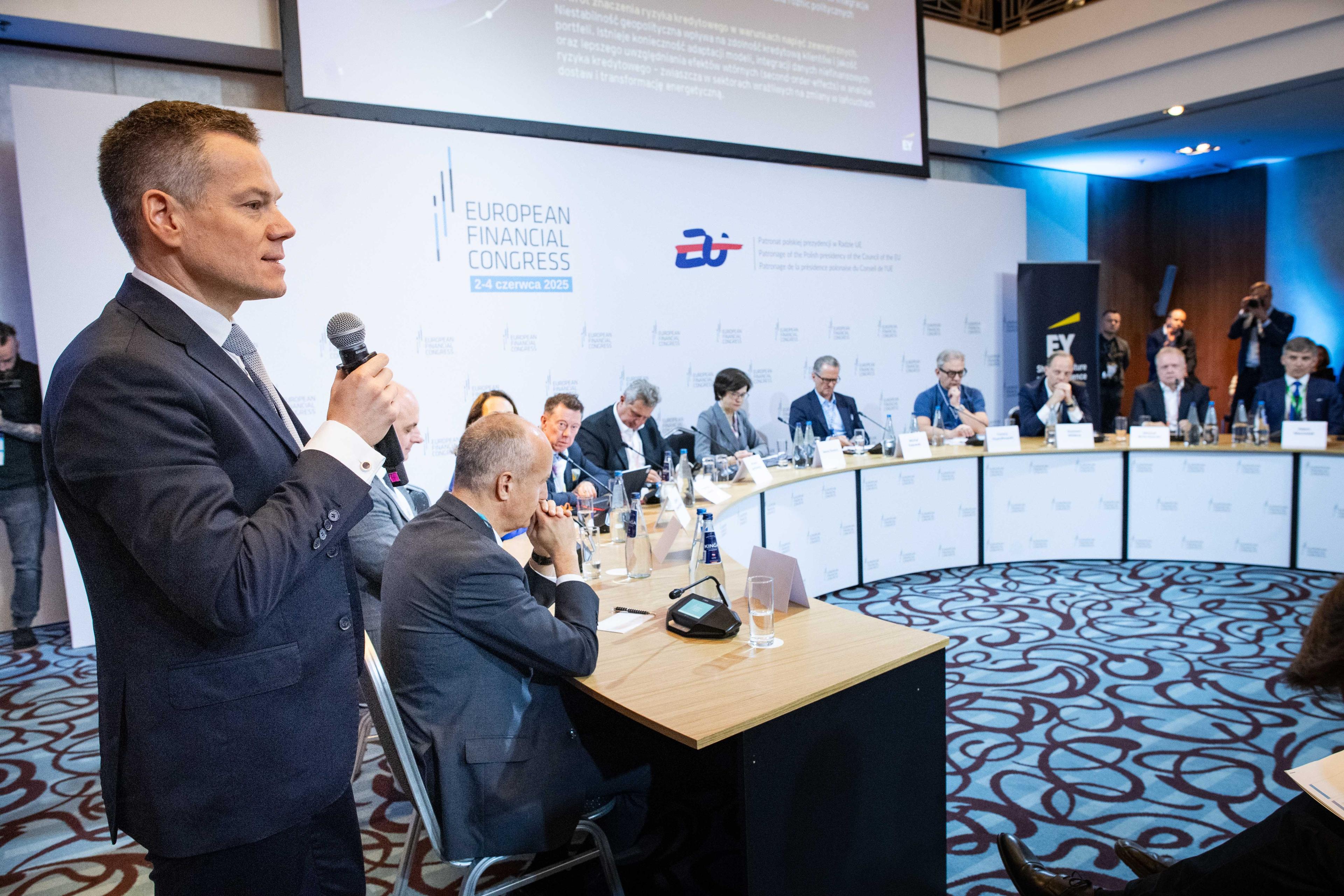 3. dzień EKF: Jacek Jastrzębski w debacie CEOs oraz w panelach m.in. nt. innowacji w finansach i umów modelowych_1