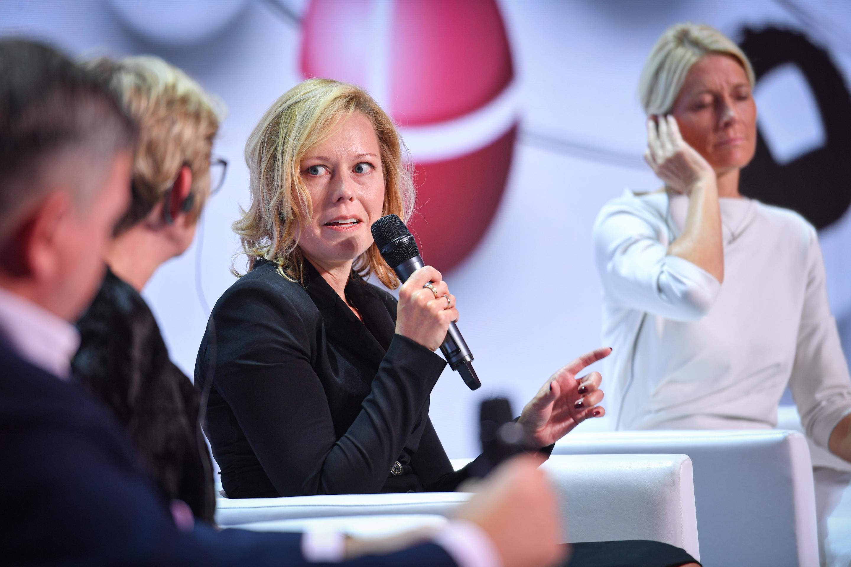 Daria_Ringwelska-Ladak_w_panelu_podczas_Kongresu_PIU.