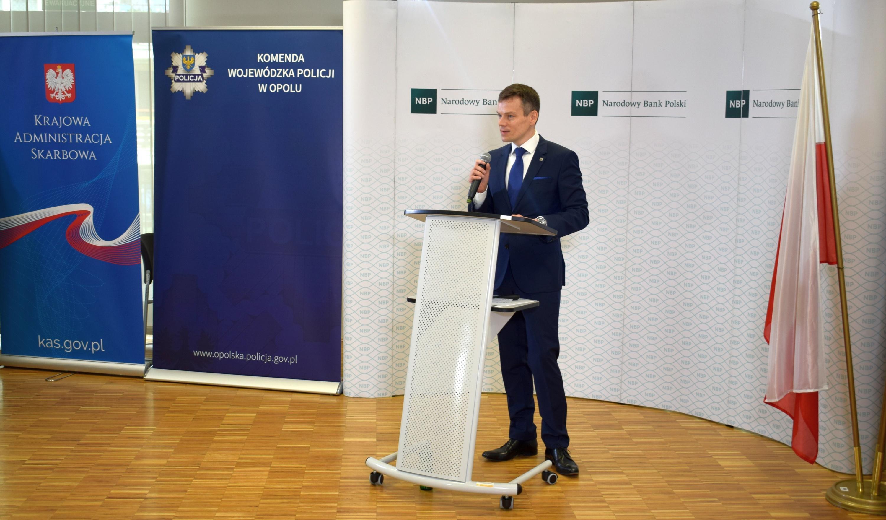 Jacek Jastrzębski, Przewodniczący KNF, podczas otwarcia konferencji naukowej „Zarządzanie ryzykiem i bezpieczeństwem finansowym”