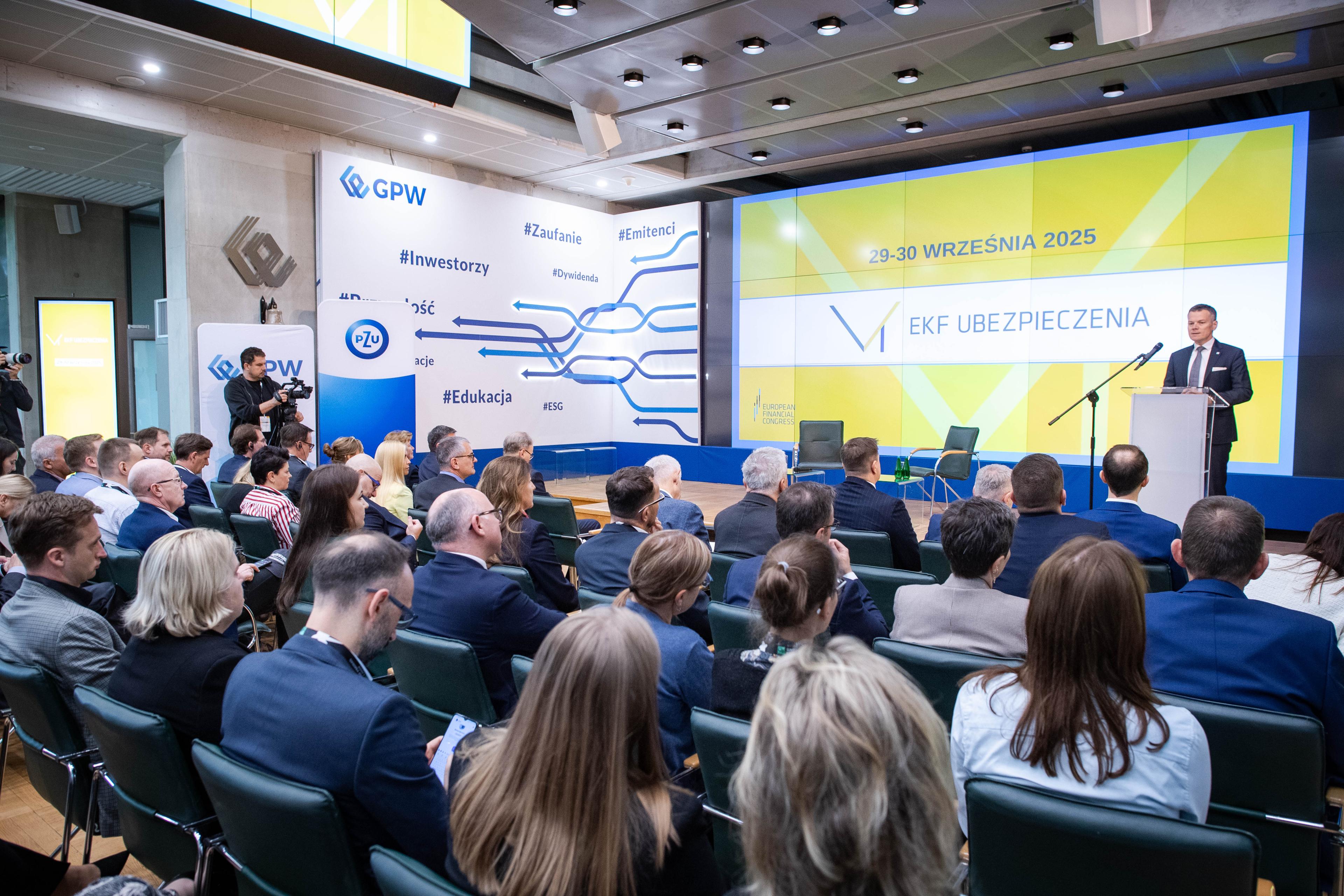 Jacek Jastrzębski i Krystian Wiercioch wystąpili podczas konferencji „EKF Ubezpieczenia 2025” - 2