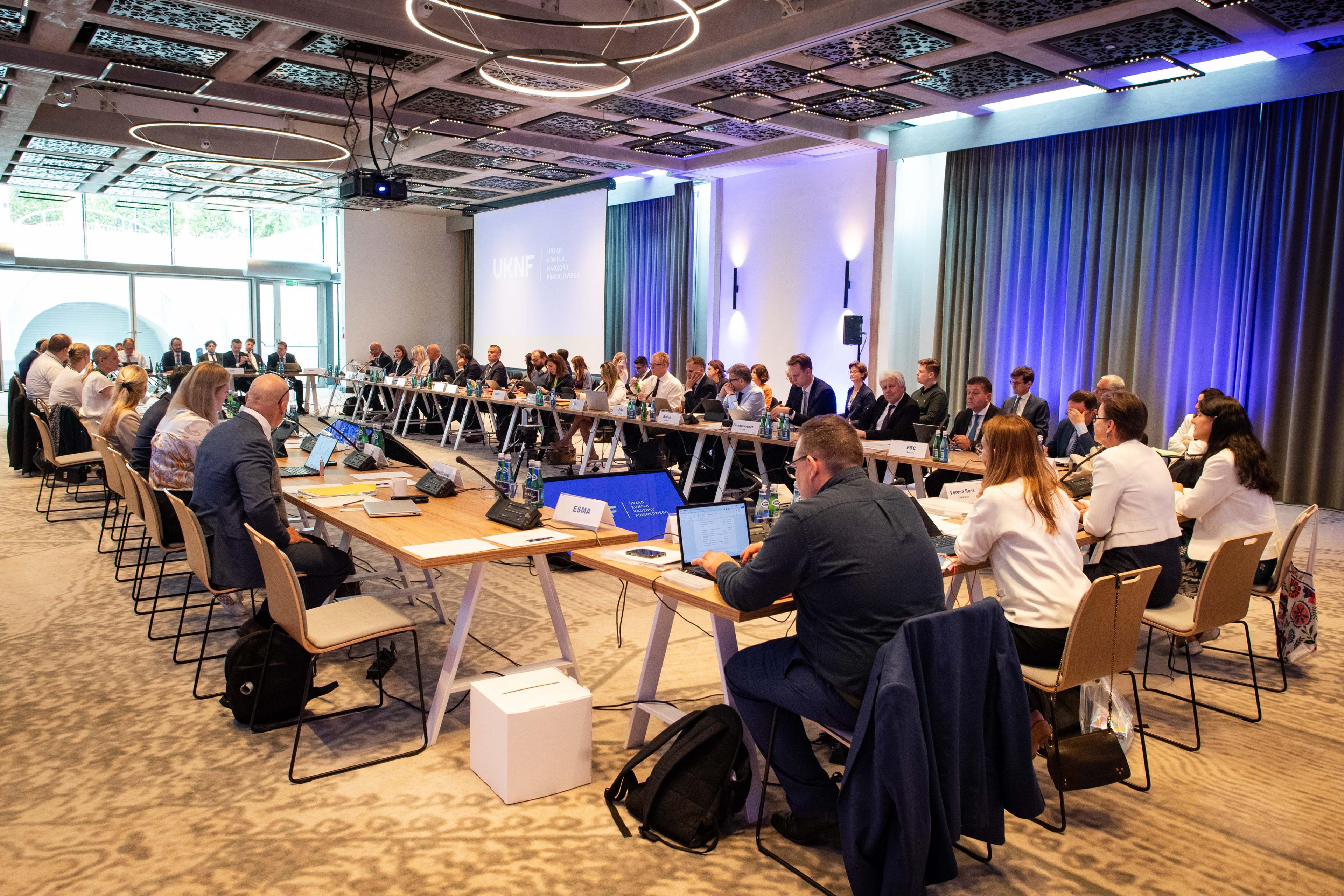 Posiedzenie Rady Organów Nadzoru ESMA Posiedzenie Rady Organów Nadzoru ESMA