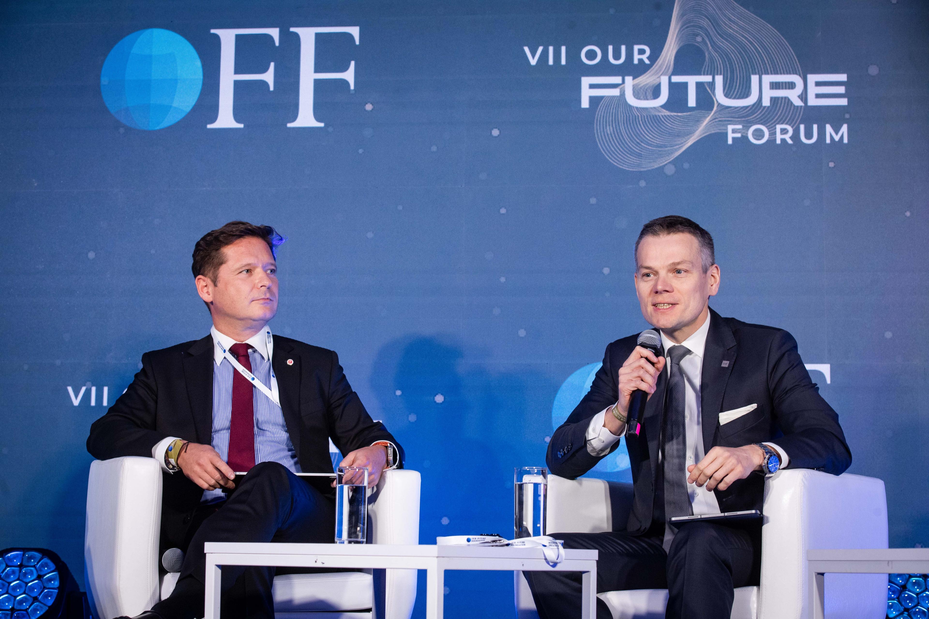 Jacek Jastrzębski wystąpił w panelu nt. perspektyw finansowych młodego pokolenia_3