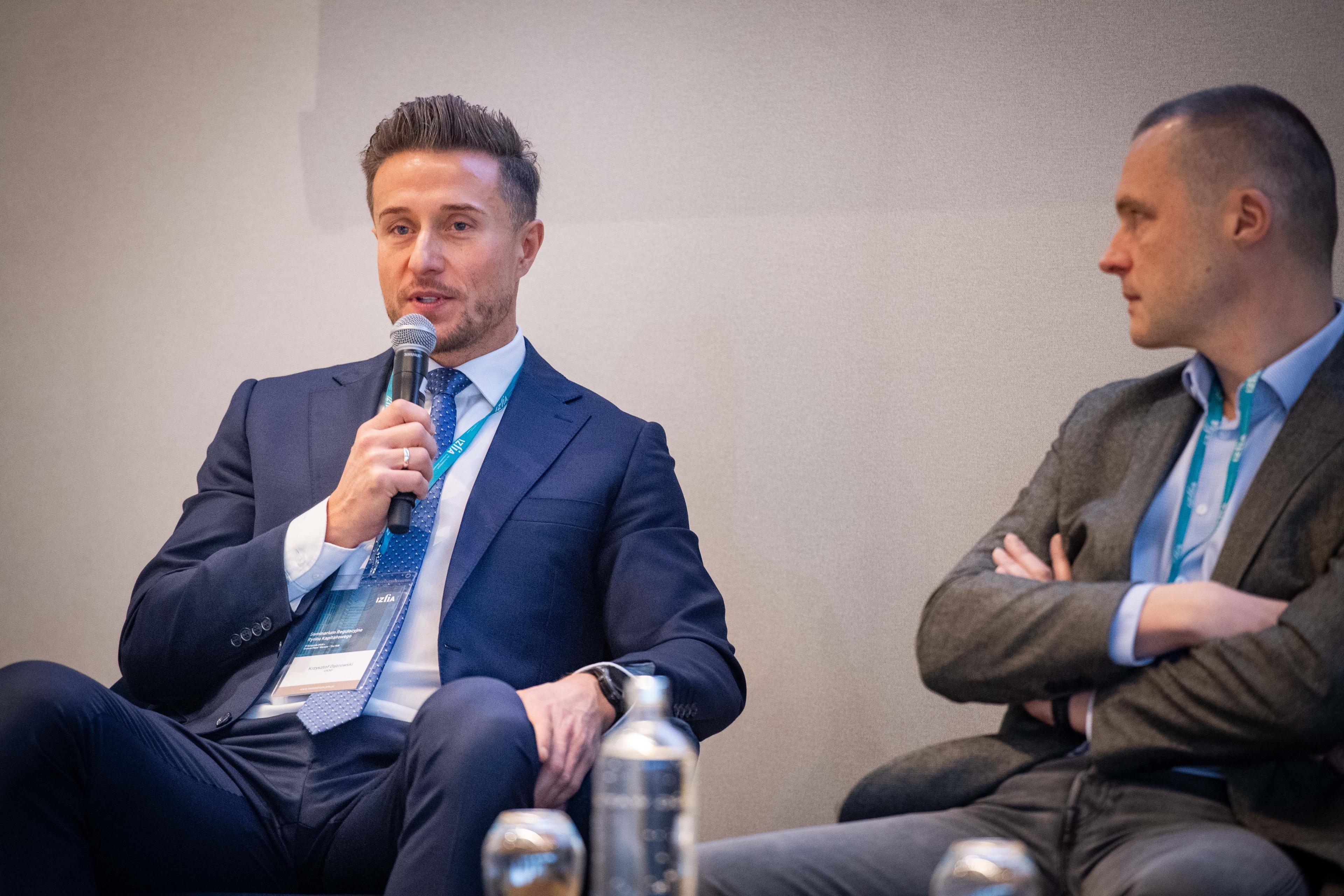 Krzysztof Dąbrowski podczas debaty „Technologia w zarządzaniu aktywami – między regulacją a innowacją. Jak sektor radzi sobie z wyzwaniami cyfrowymi i budową odporności operacyjnej?"_3