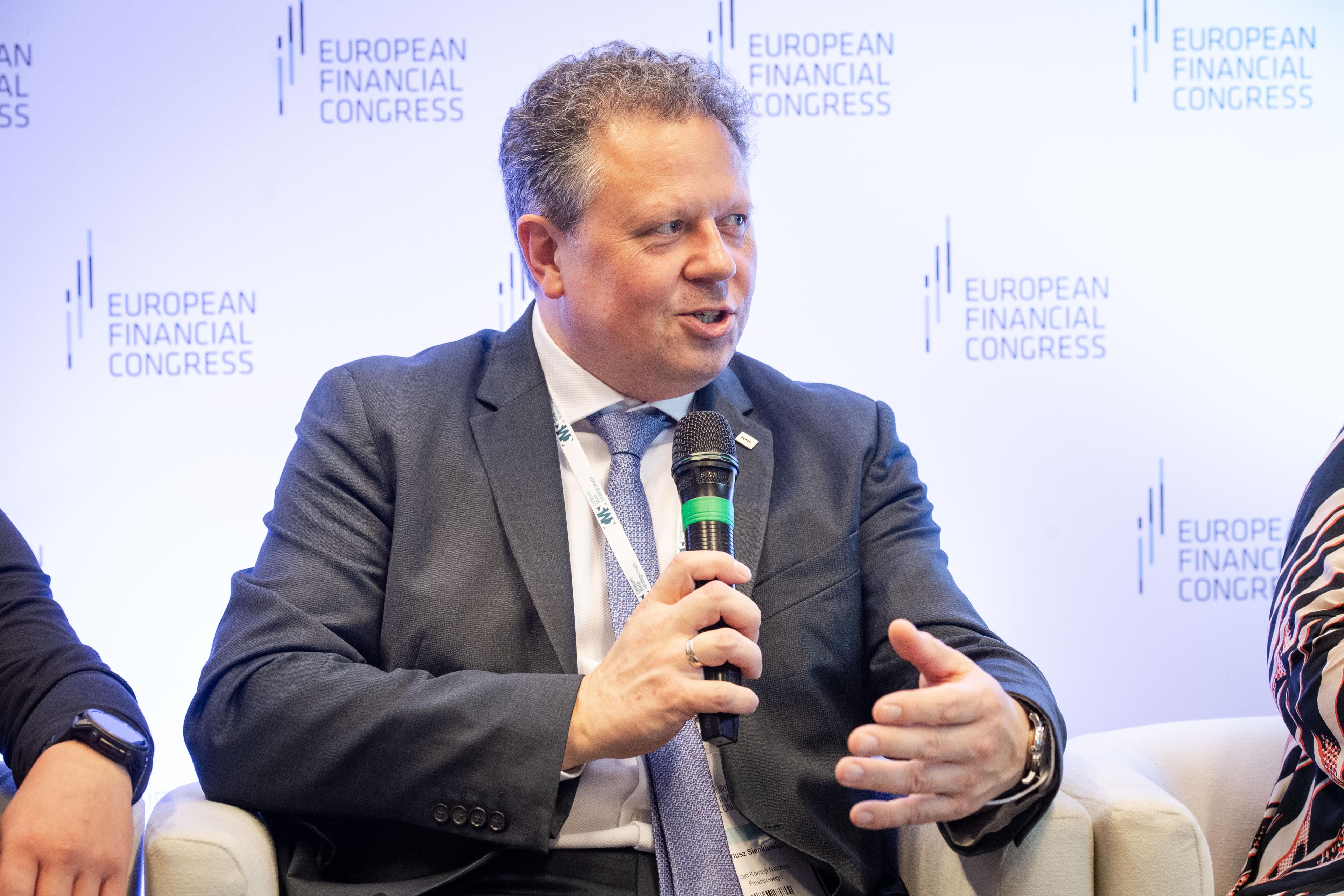 Mariusz Sienkiewicz w panelu - „Data is the new oil”