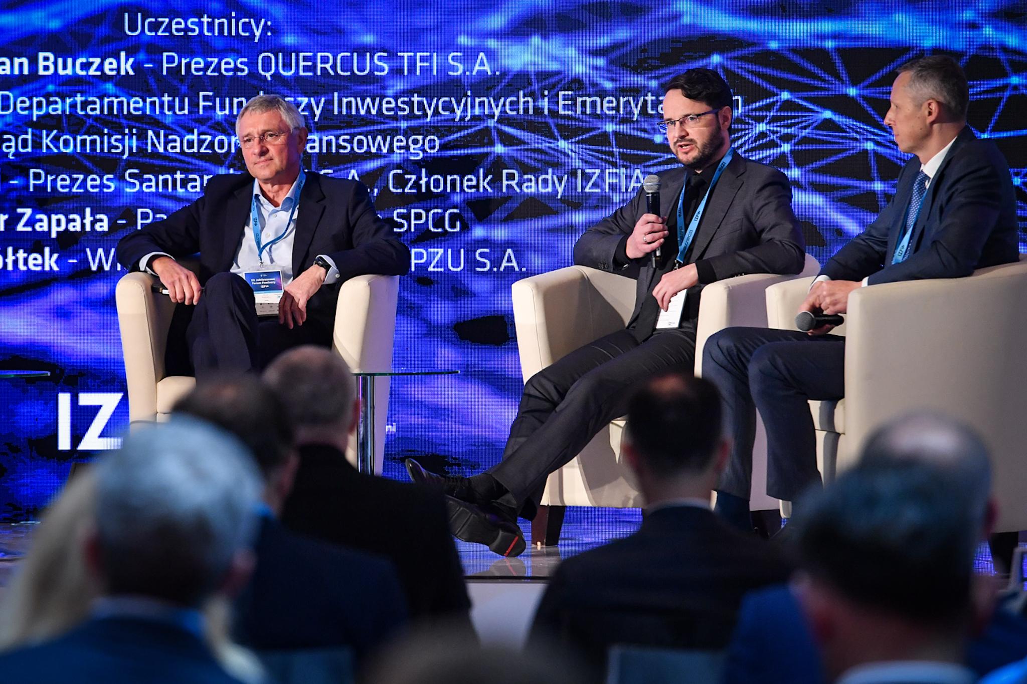Piotr_Kozinski_wystapil_w_panelu_na_Forum_Funduszy_IZFiA
