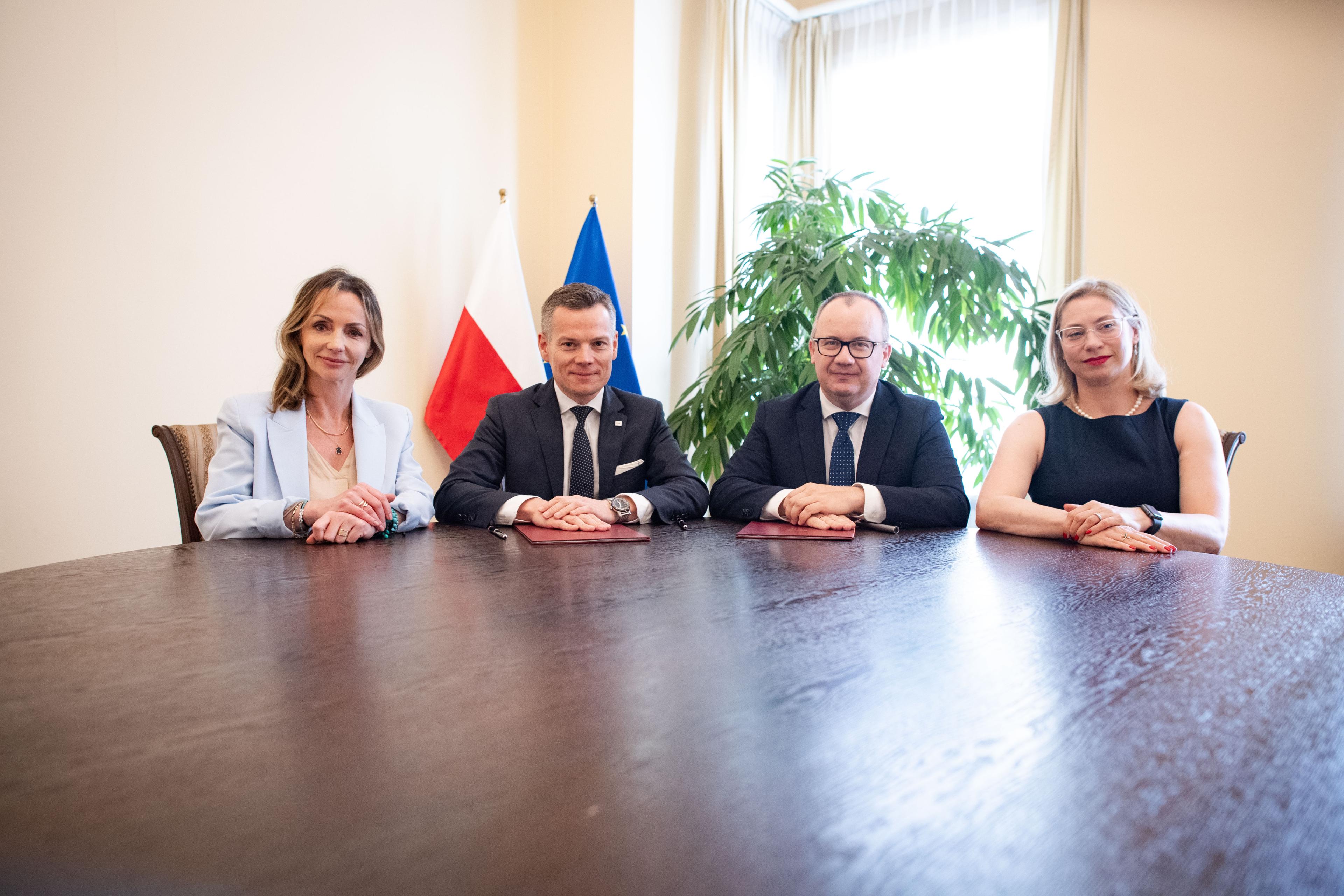 Podpisanie_porozumienia_o_wspolpracy-z_Ministerstwem_Sprawiedliwosci Podpisanie_porozumienia_o_wspolpracy-z_Ministerstwem_Sprawiedliwosci