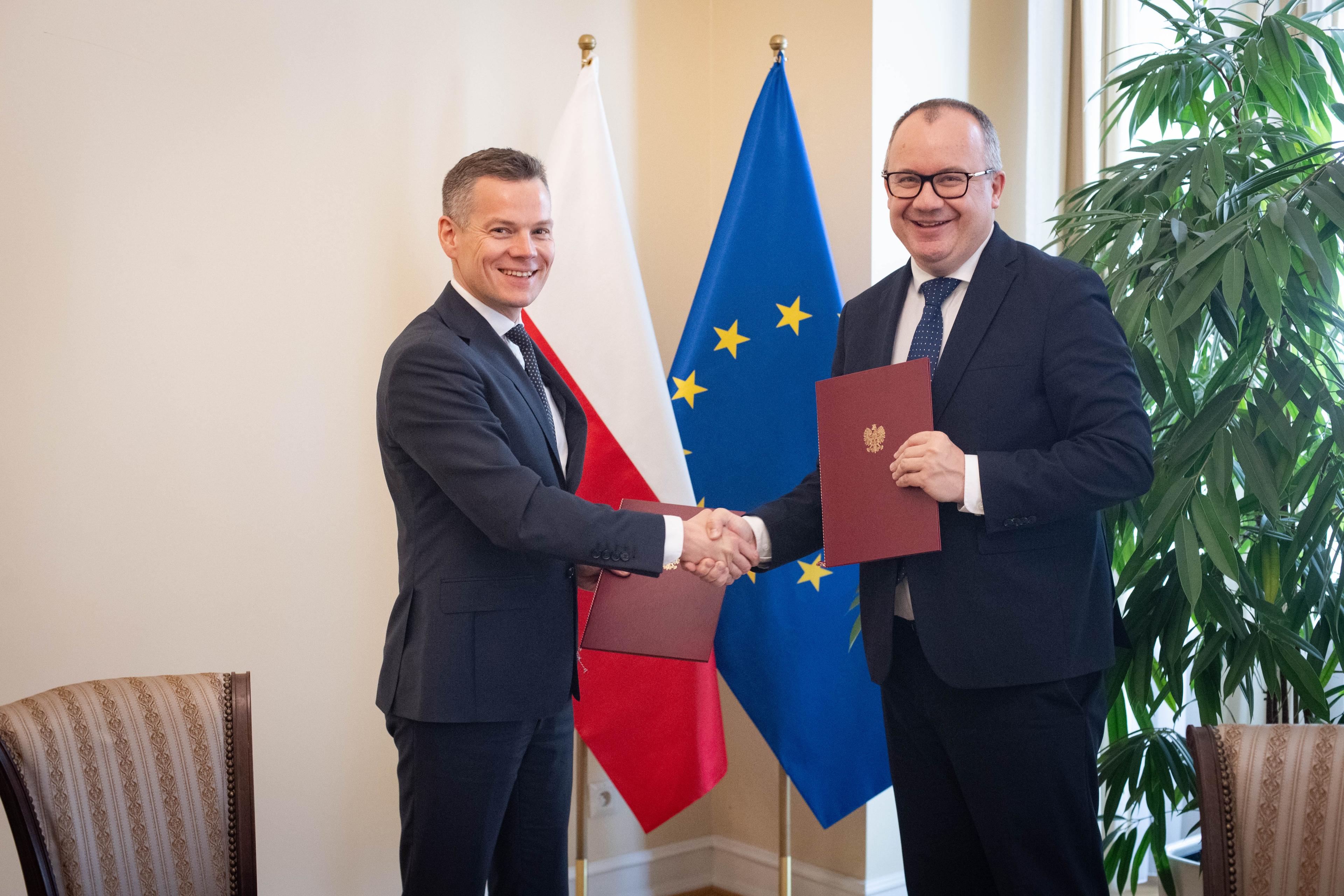 Podpisanie_porozumienia_o_wspolpracy_z_Ministerstwem-Sprawiedliwosci Podpisanie_porozumienia_o_wspolpracy_z_Ministerstwem-Sprawiedliwosci