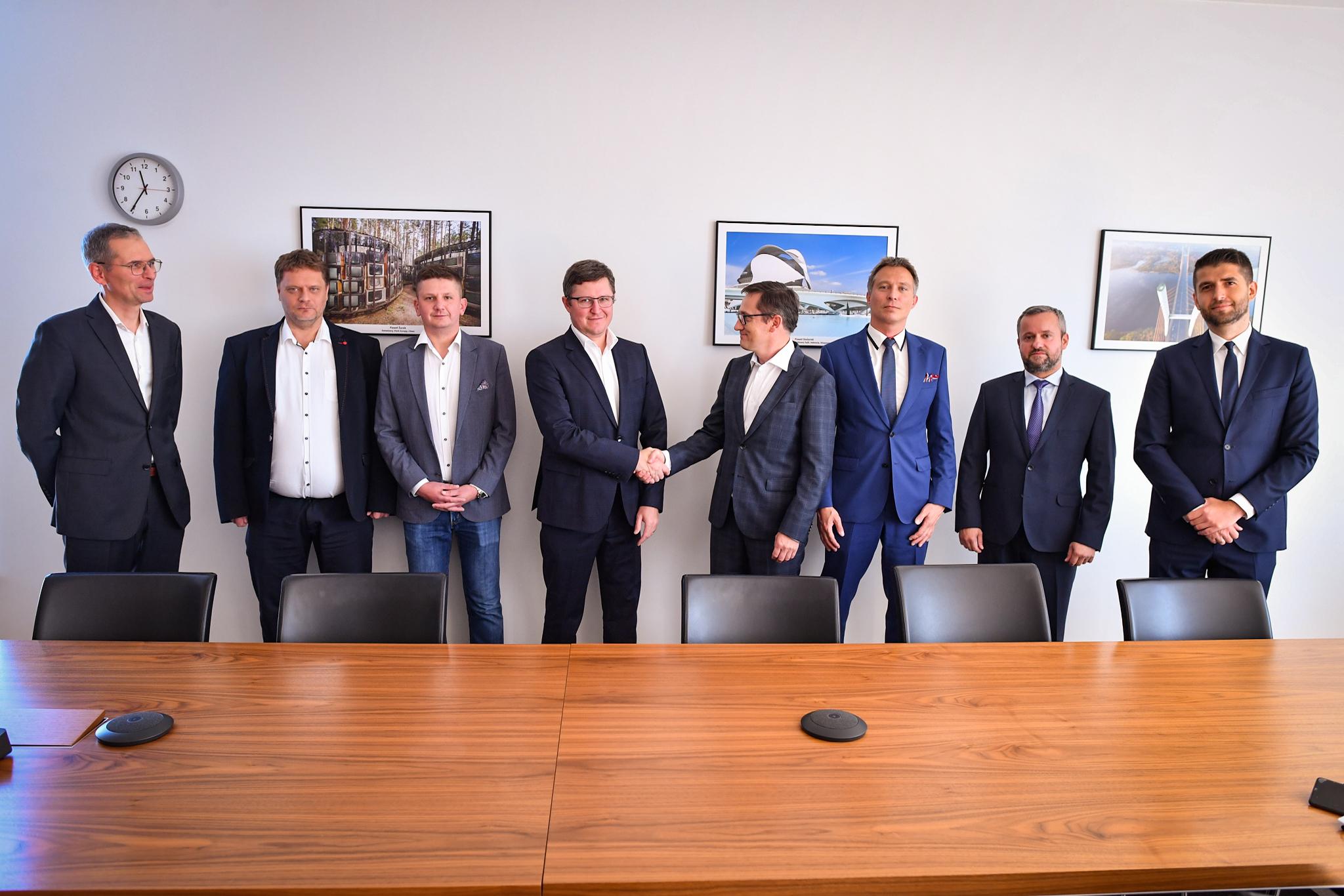 Podpisanie_porozumienia_pomiedzy_UKNF_a_BIK_SA Podpisanie_porozumienia_pomiedzy_UKNF_a_BIK_SA