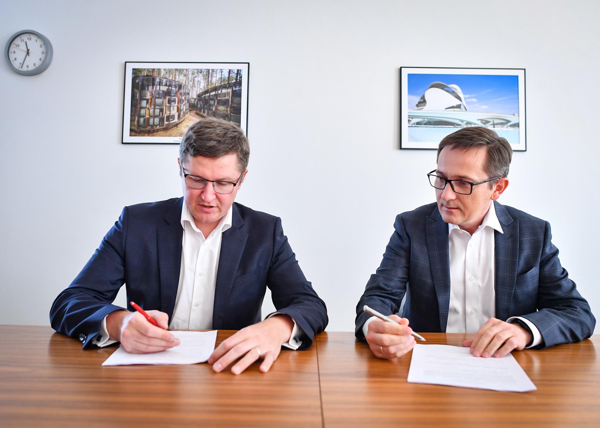 Podpisanie_porozumienia_pomiedzy_UrzedemKNF_a_BIK_SA Podpisanie_porozumienia_pomiedzy_UrzedemKNF_a_BIK_SA