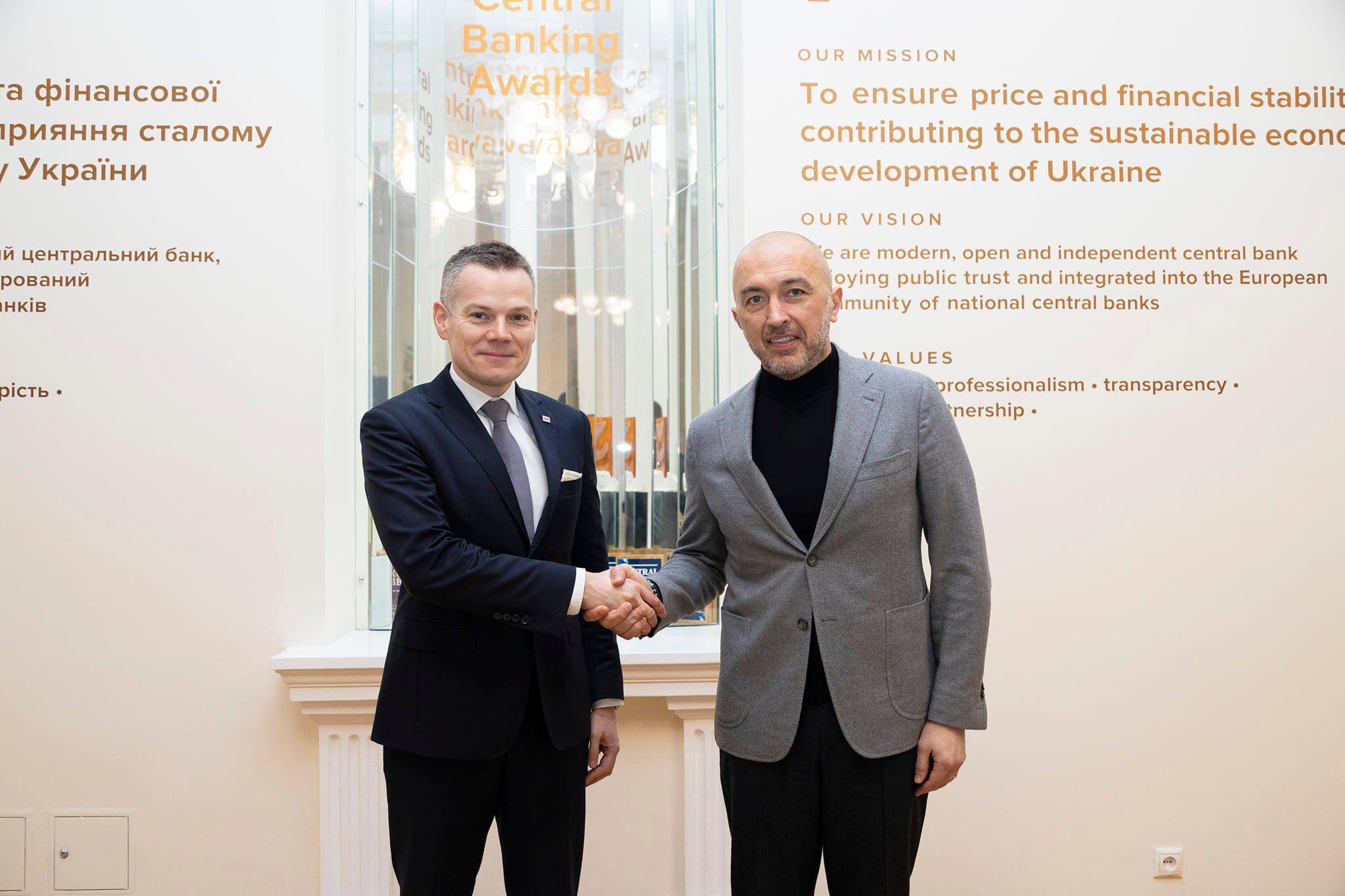 Spotkanie_przedstawicieli_UKNF_i_Narodowego_Banku_Ukrainy.jpg Spotkanie_przedstawicieli_UKNF_i_Narodowego_Banku_Ukrainy.jpg