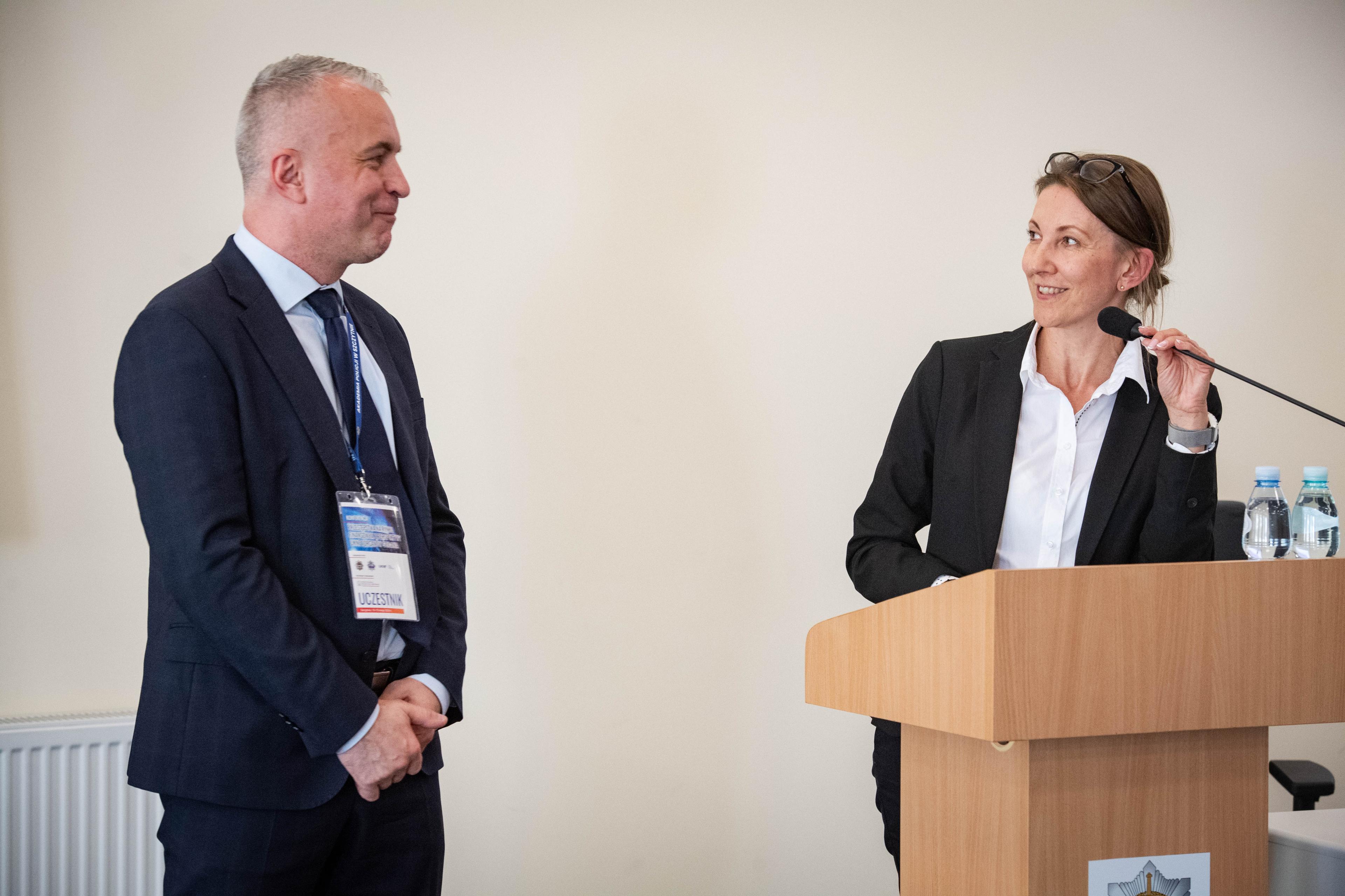 Wspolna_konferencja_UKNF_i_Policji_nt_zwalczania_przestepstw_na rynku_finansowym-Szczytno.jpg