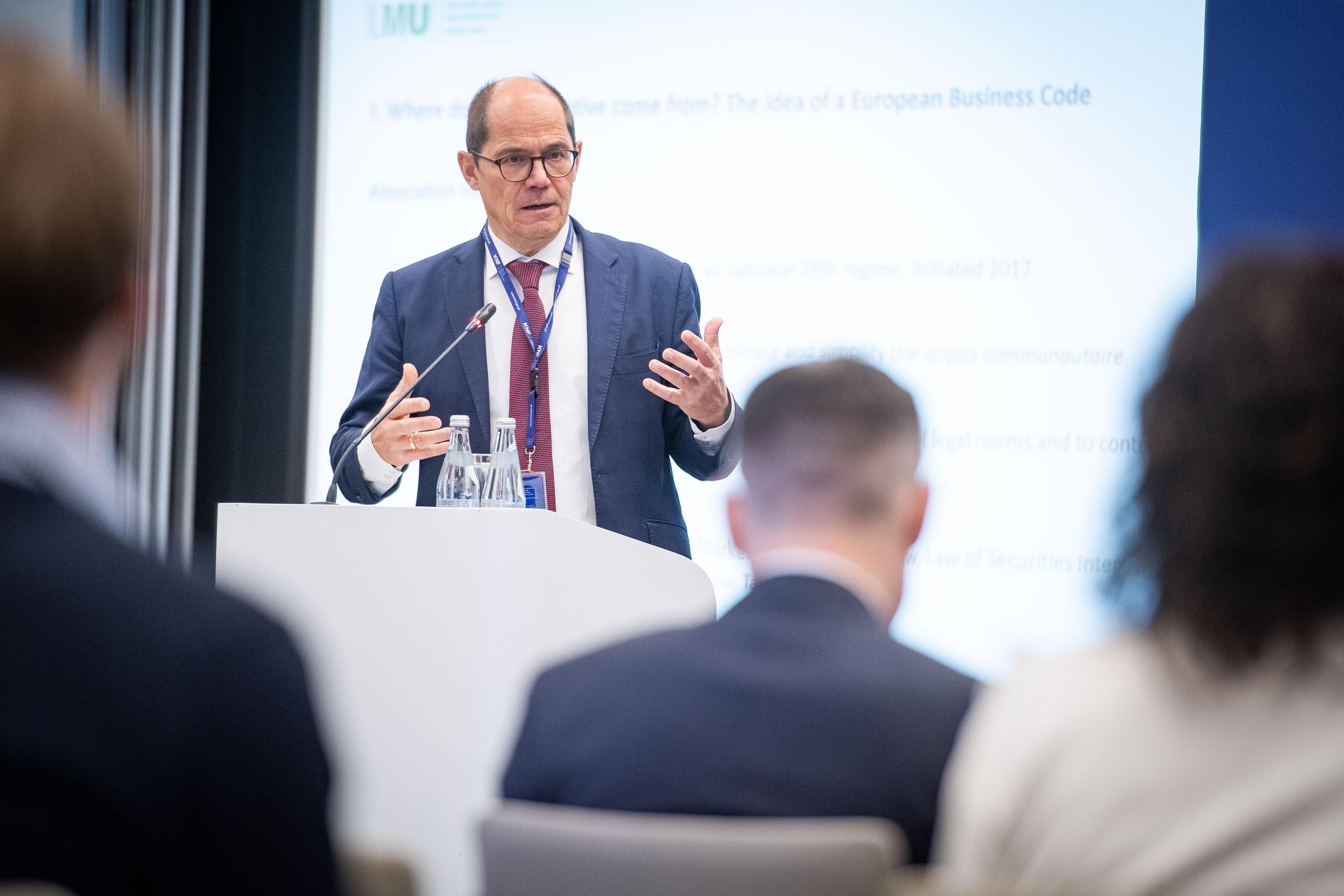 another photo of Rüdiger Veil