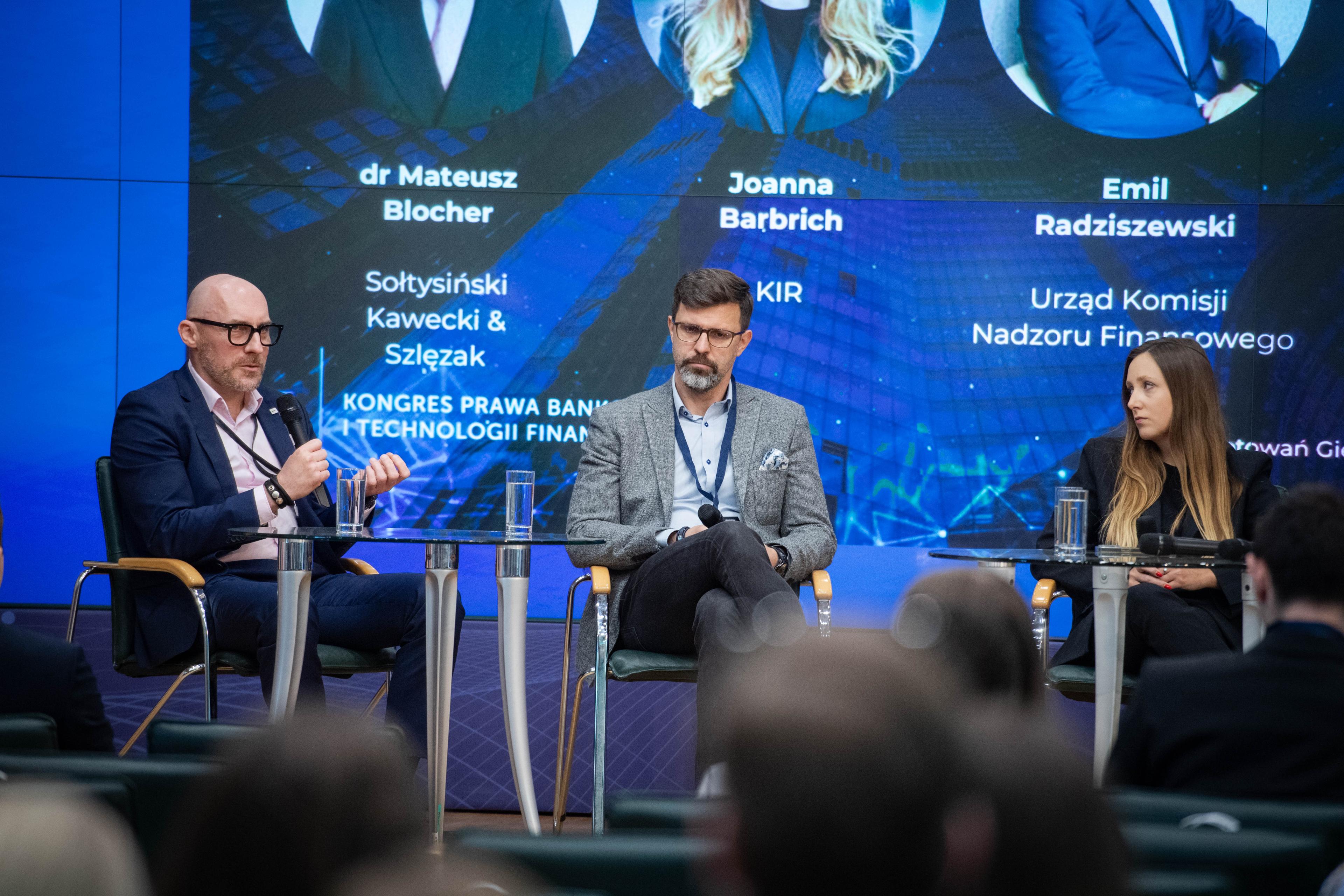 uczestnicy_panelu_podczas_15_Kongresu_Prawa_Bankowego_i_Technologii_Finansowych.jpg